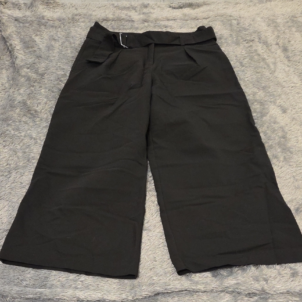 Cynthia Rowley Black Wide Leg Cropped Pants Size 8!